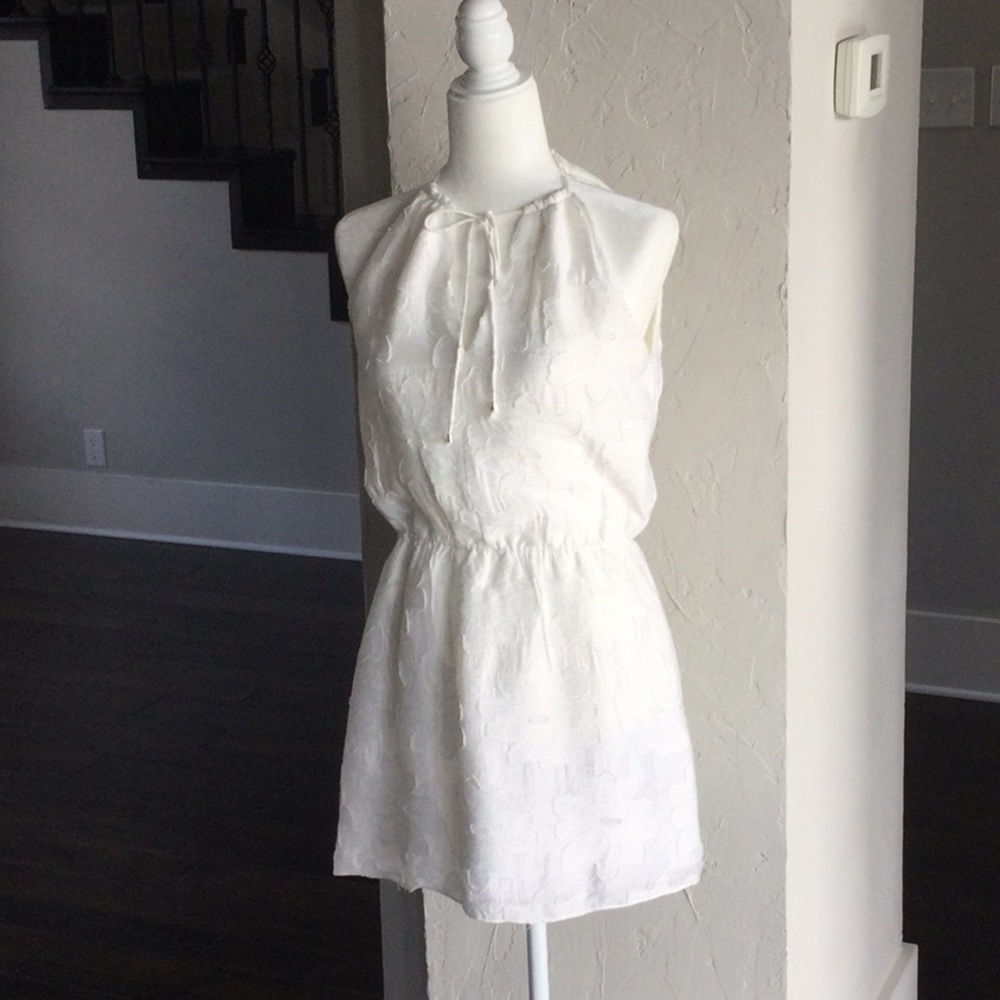 Parker white, tie collar,key hole, mini.